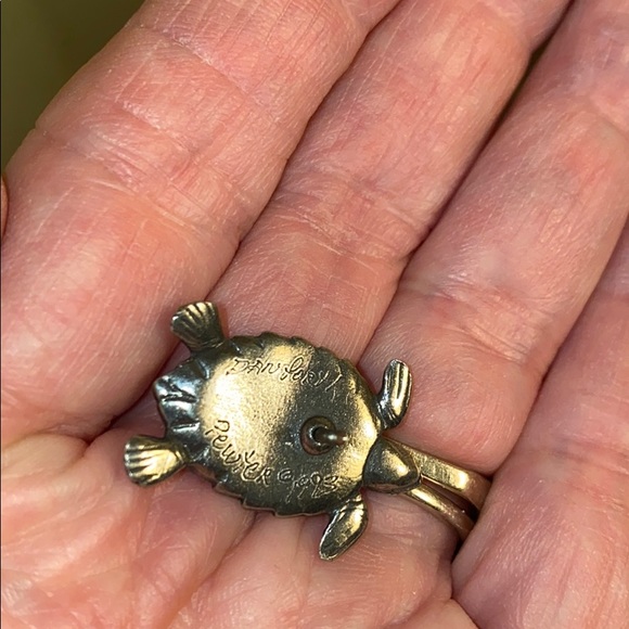 Danforth Pewter 1993 Turtle Scatter Lapel Pin Signed Vintage Unisex - Picture 10 of 11